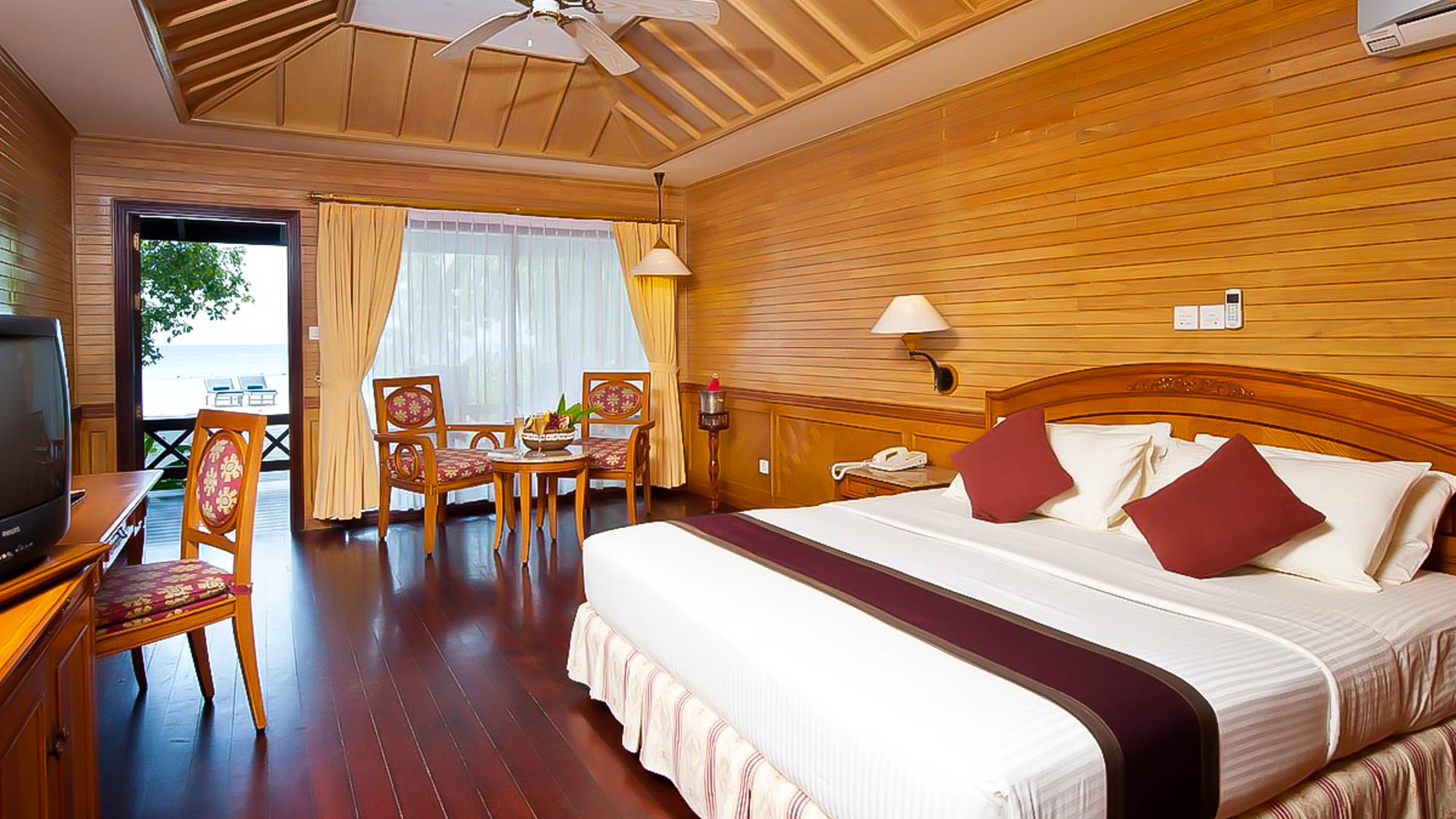 Royal Island Resort & Spa