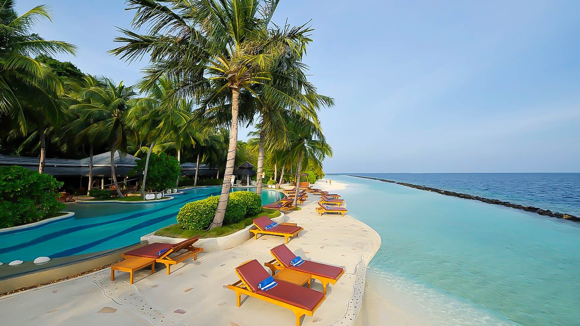 Royal Island Resort & Spa