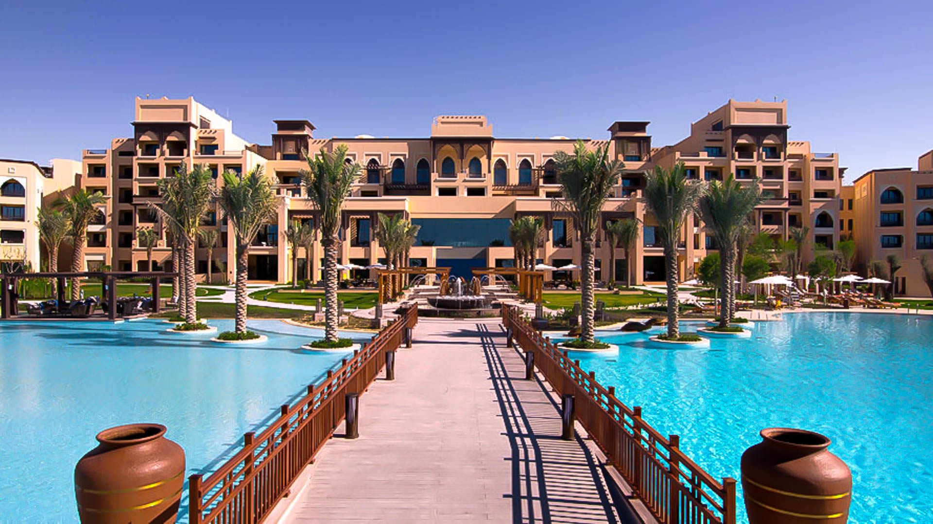 Saadiyat Rotana Resort & Villas