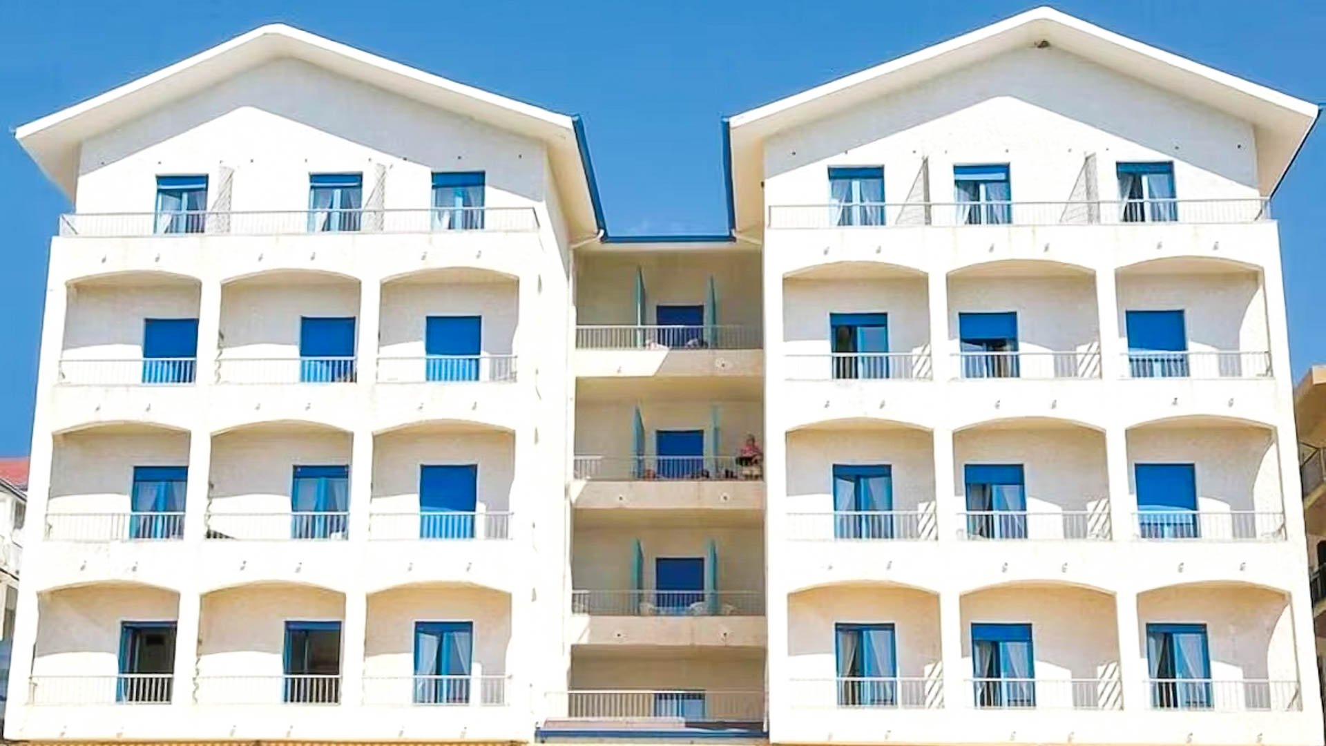 Sea Palace Hotel