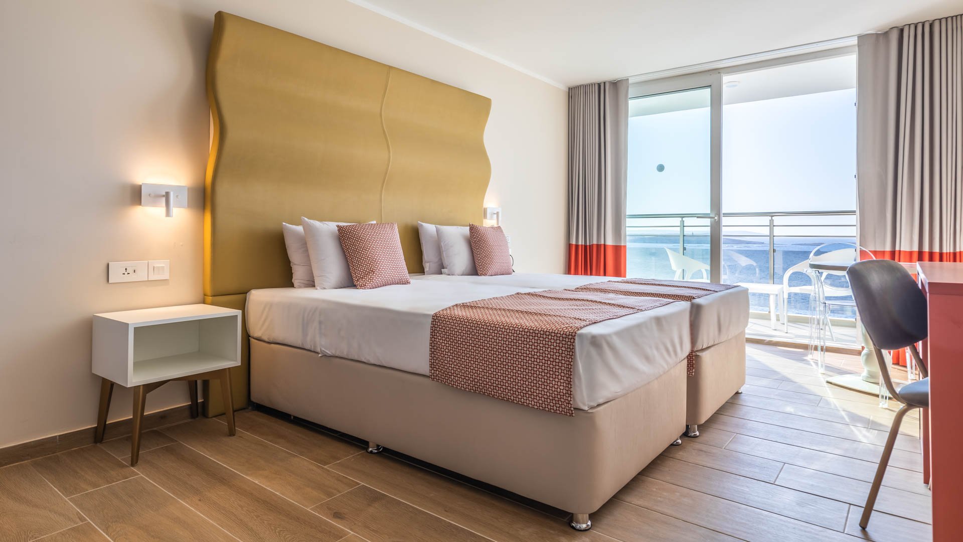 SeaView Hotel