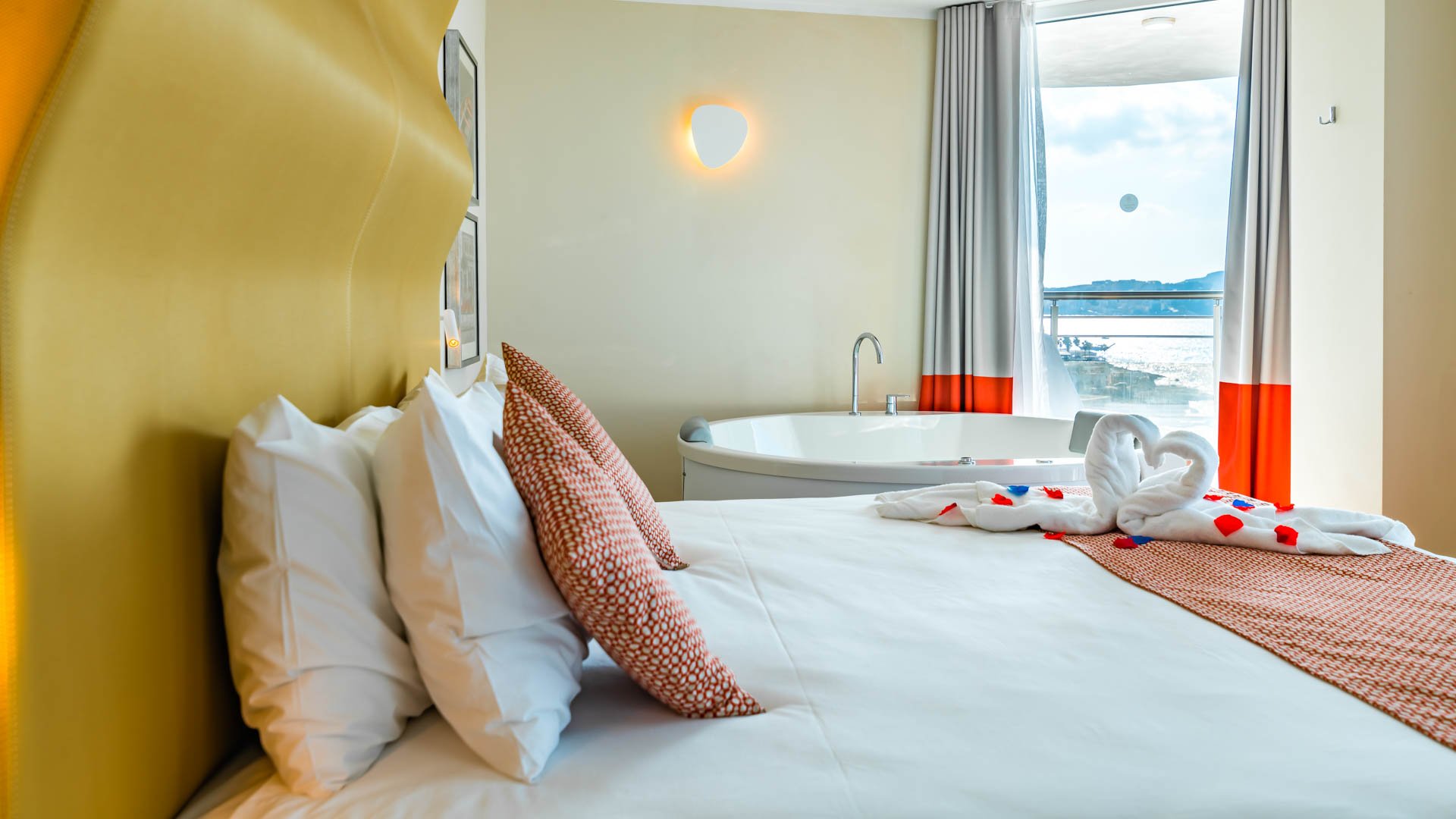 SeaView Hotel