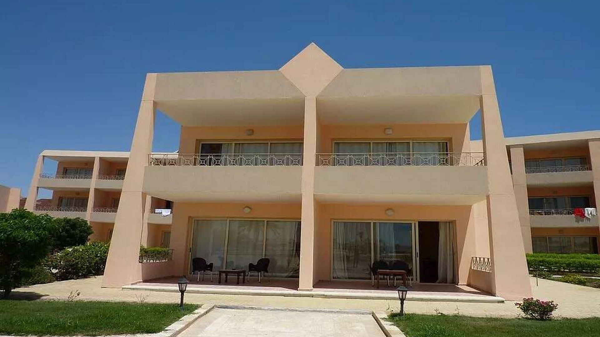 Shoni Bay Resort