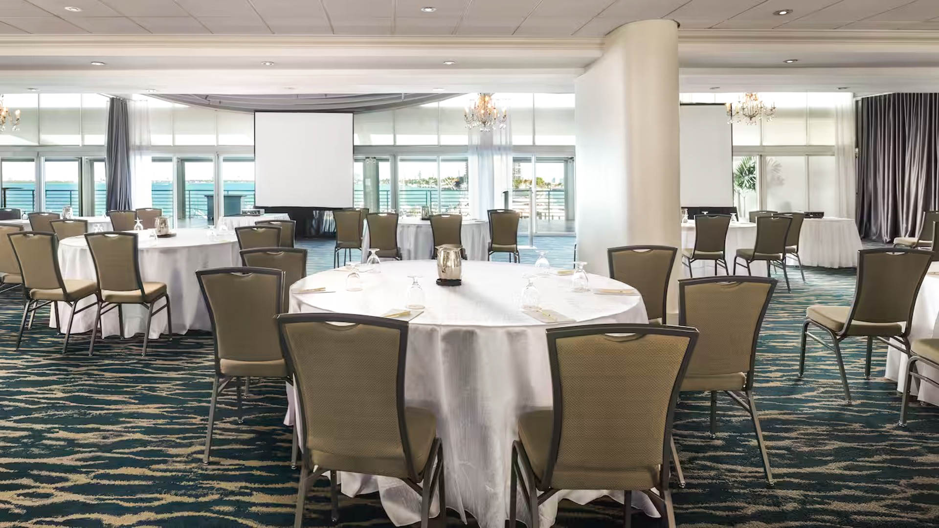 Doubletree By Hilton Grand Hotel Biscayne Bay