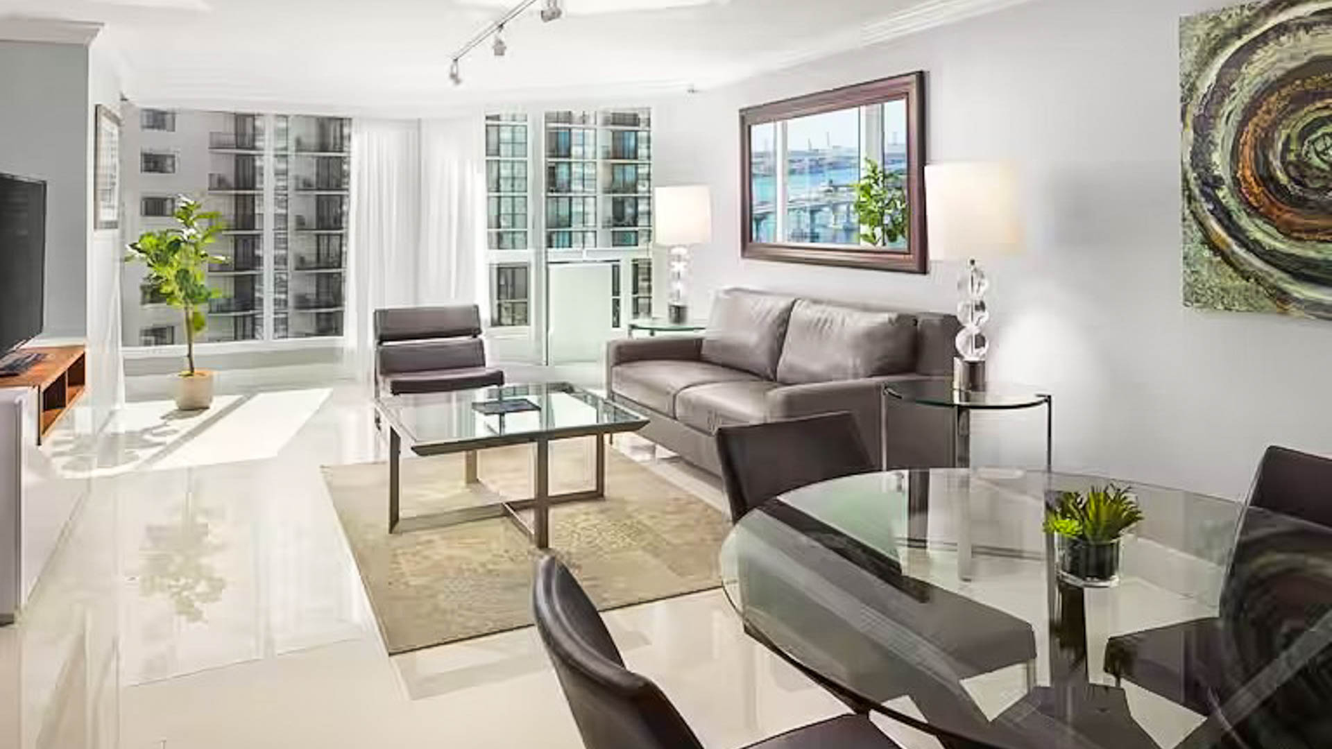 Doubletree By Hilton Grand Hotel Biscayne Bay