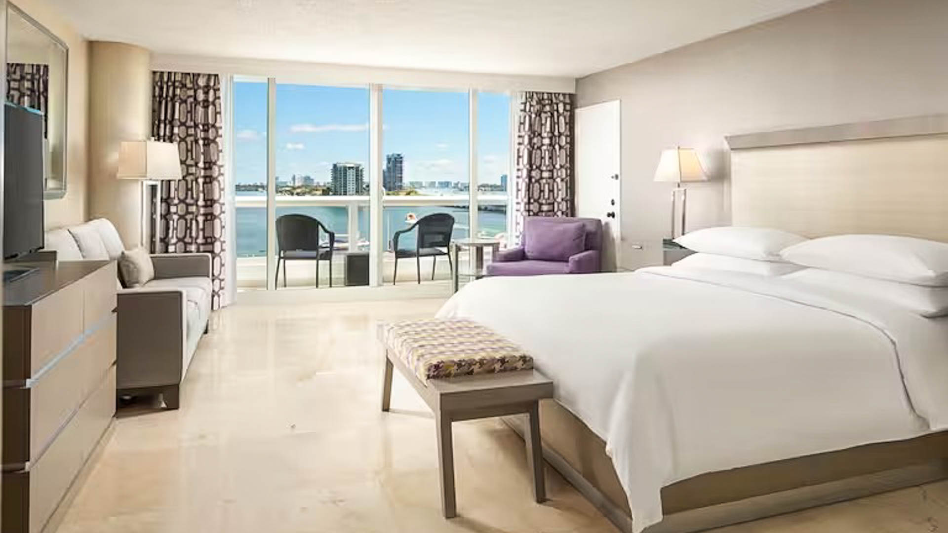 Doubletree By Hilton Grand Hotel Biscayne Bay