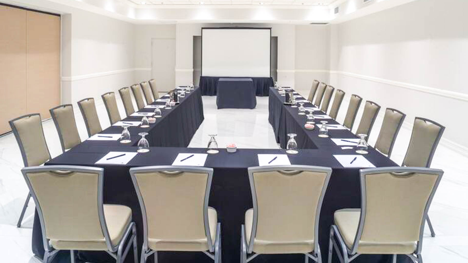 Doubletree By Hilton Grand Hotel Biscayne Bay