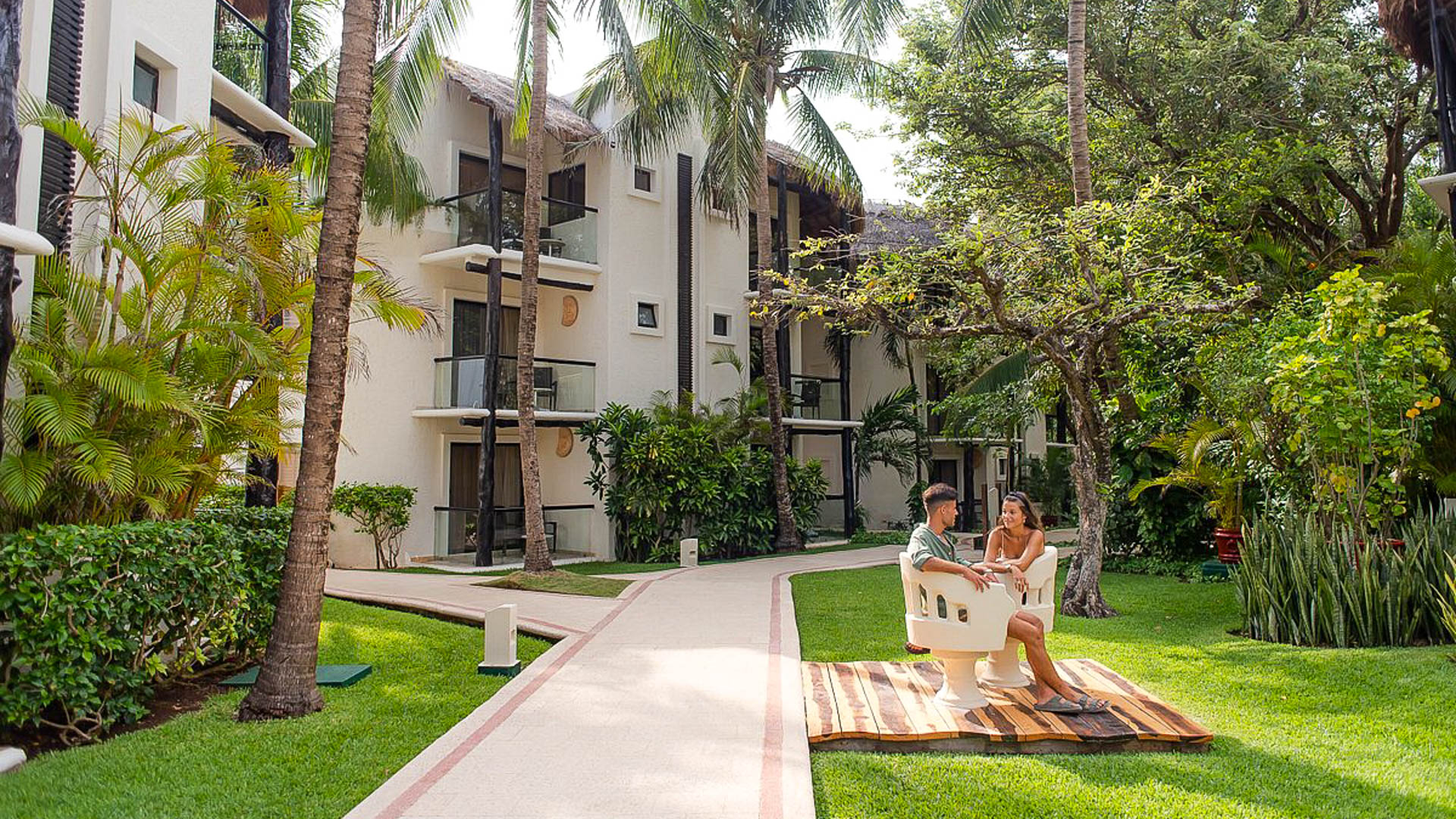 The Reef Playacar