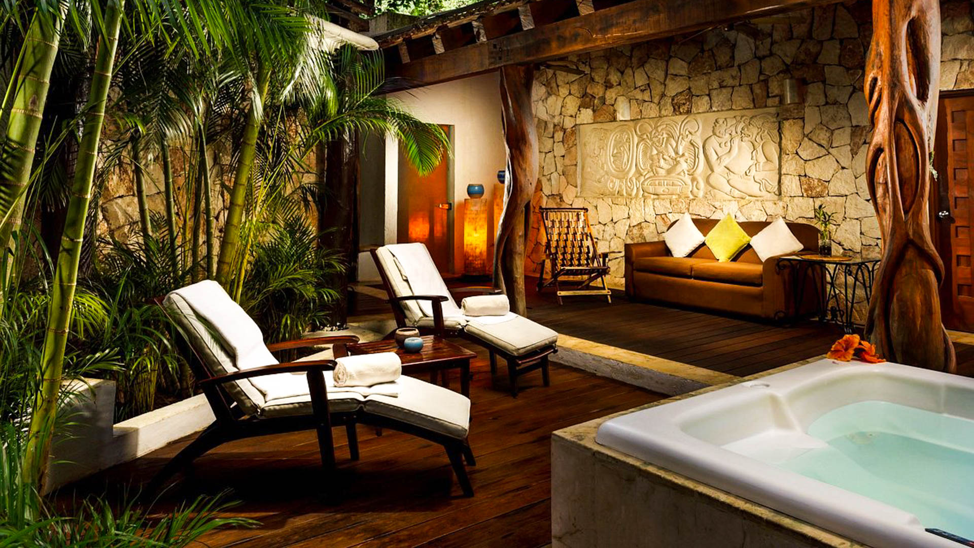The Reef Playacar