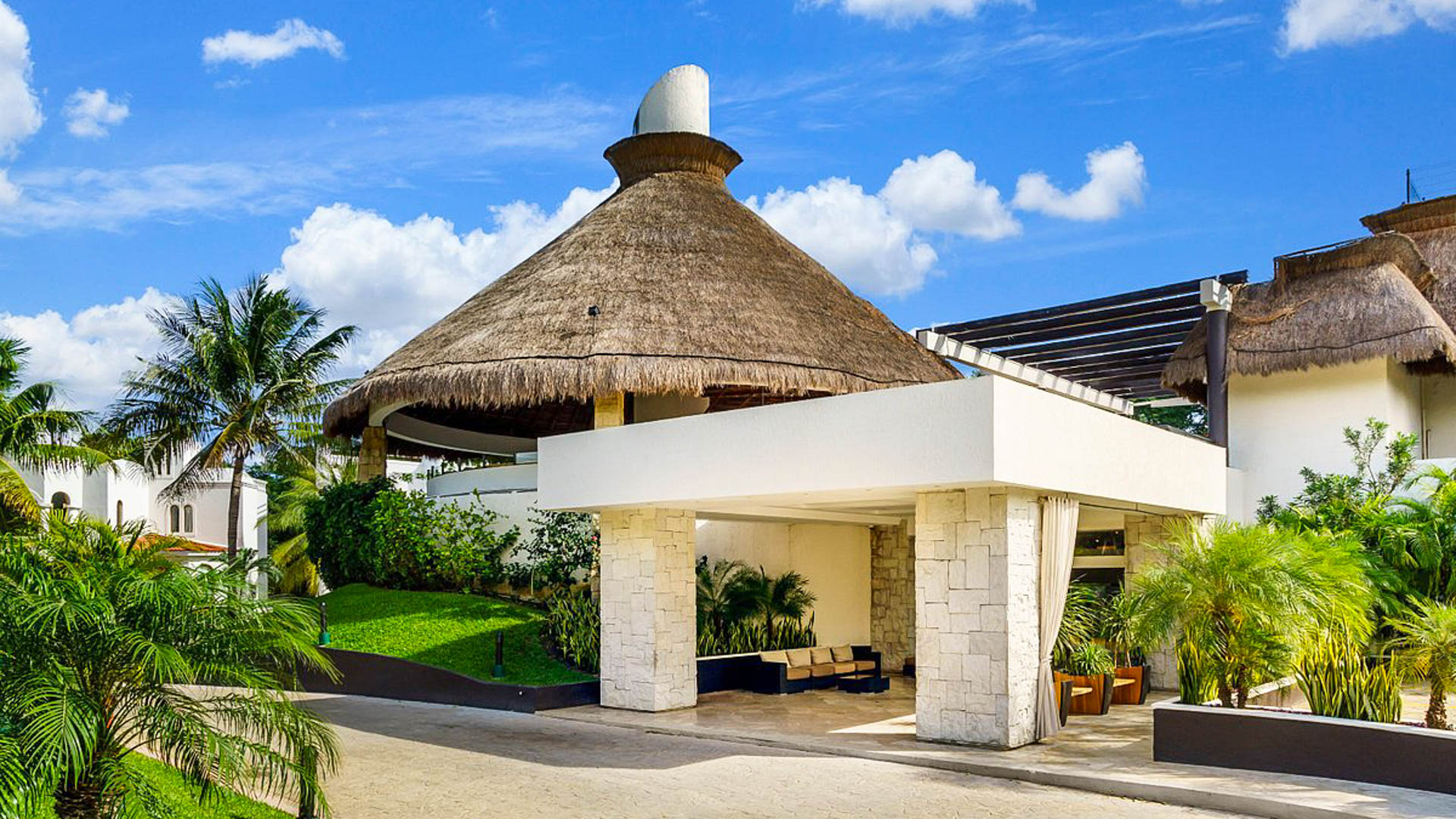 The Reef Playacar