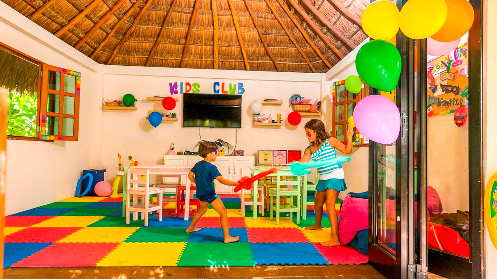 The Reef Playacar