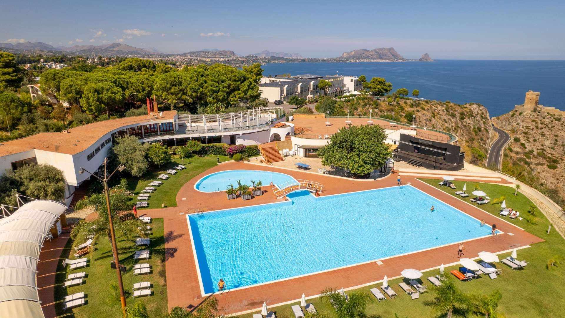 Hotel & Resort Torre Normanna