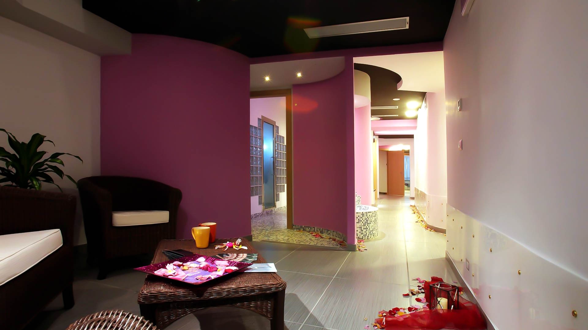 Tus' Hotel