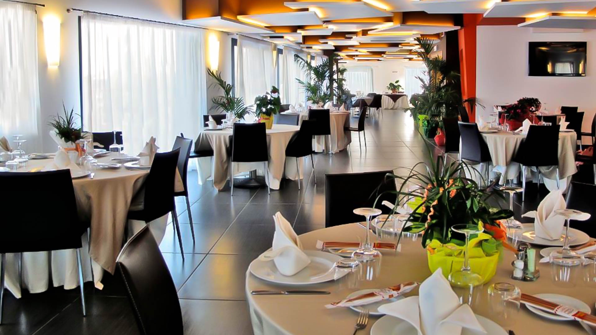 Tus' Hotel