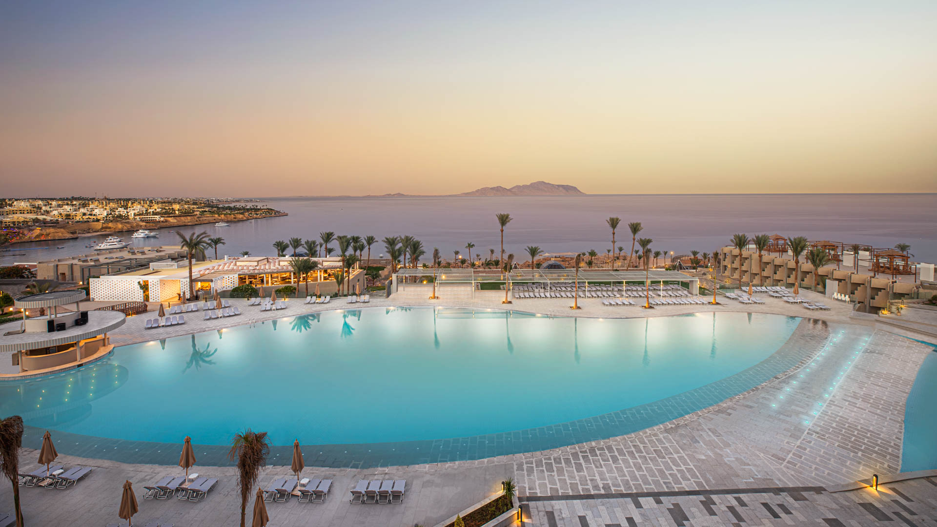 Pyramisa Beach Resort