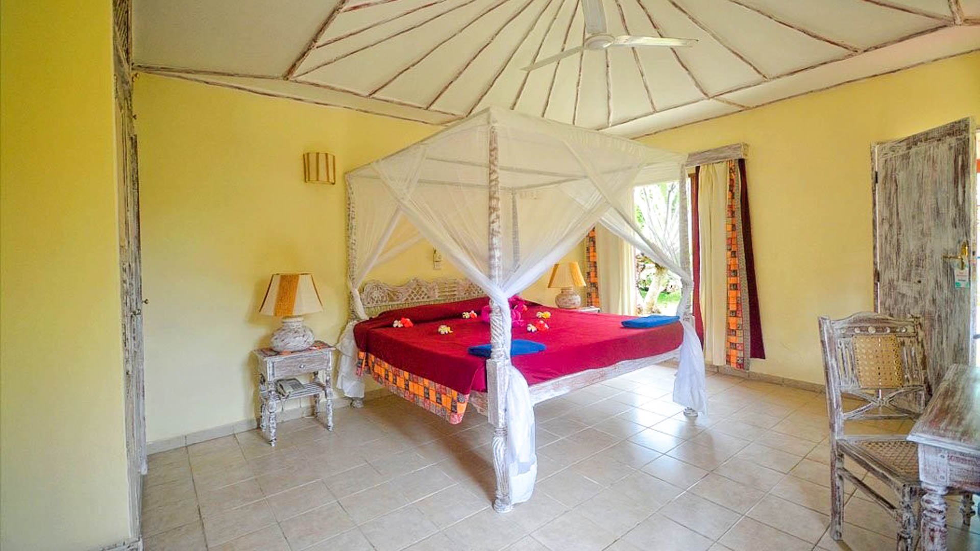 Tsavo Safari - Veraclub Crystal Bay Resort