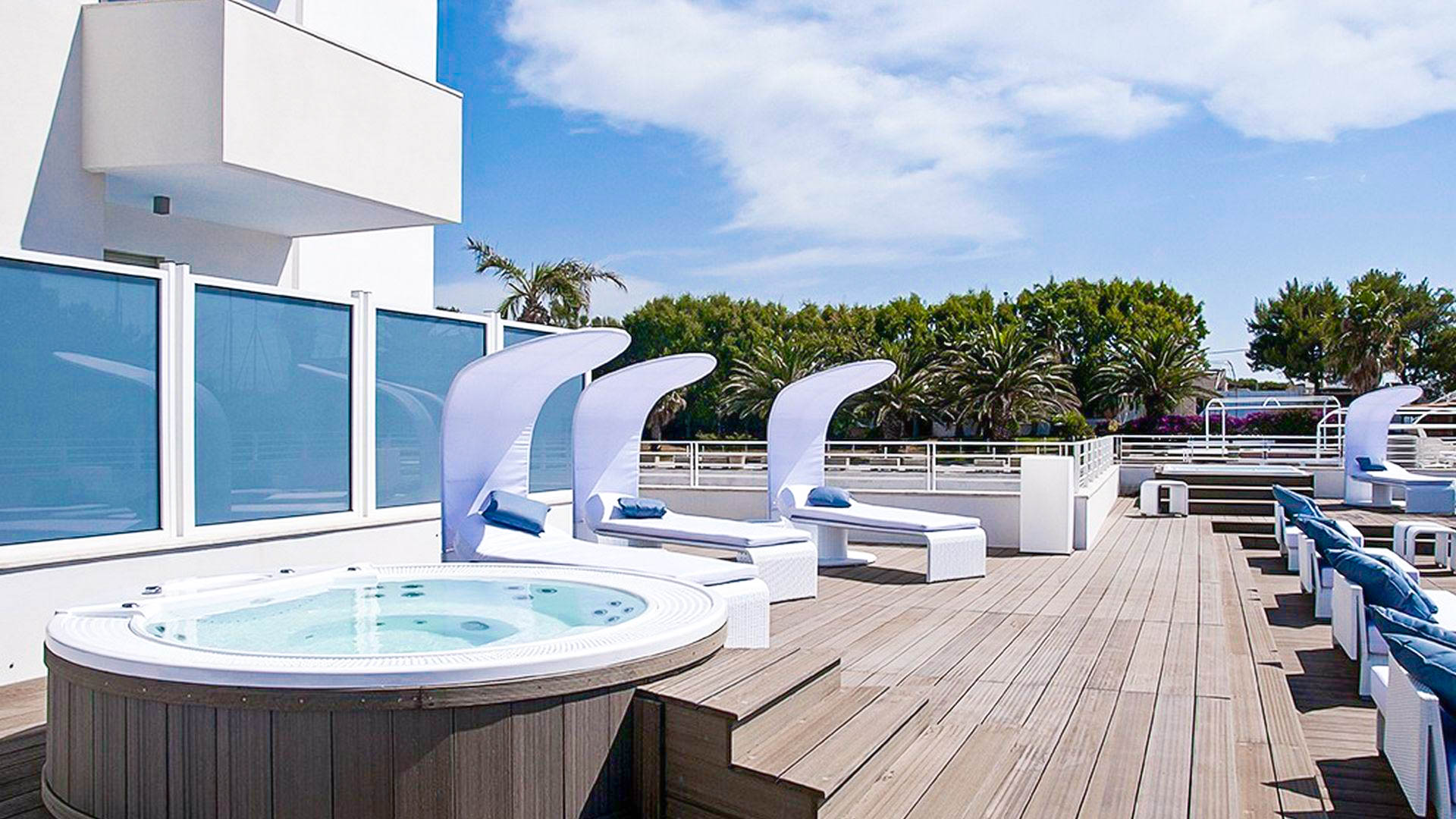 L'Isola di Pazze Hotel Resort