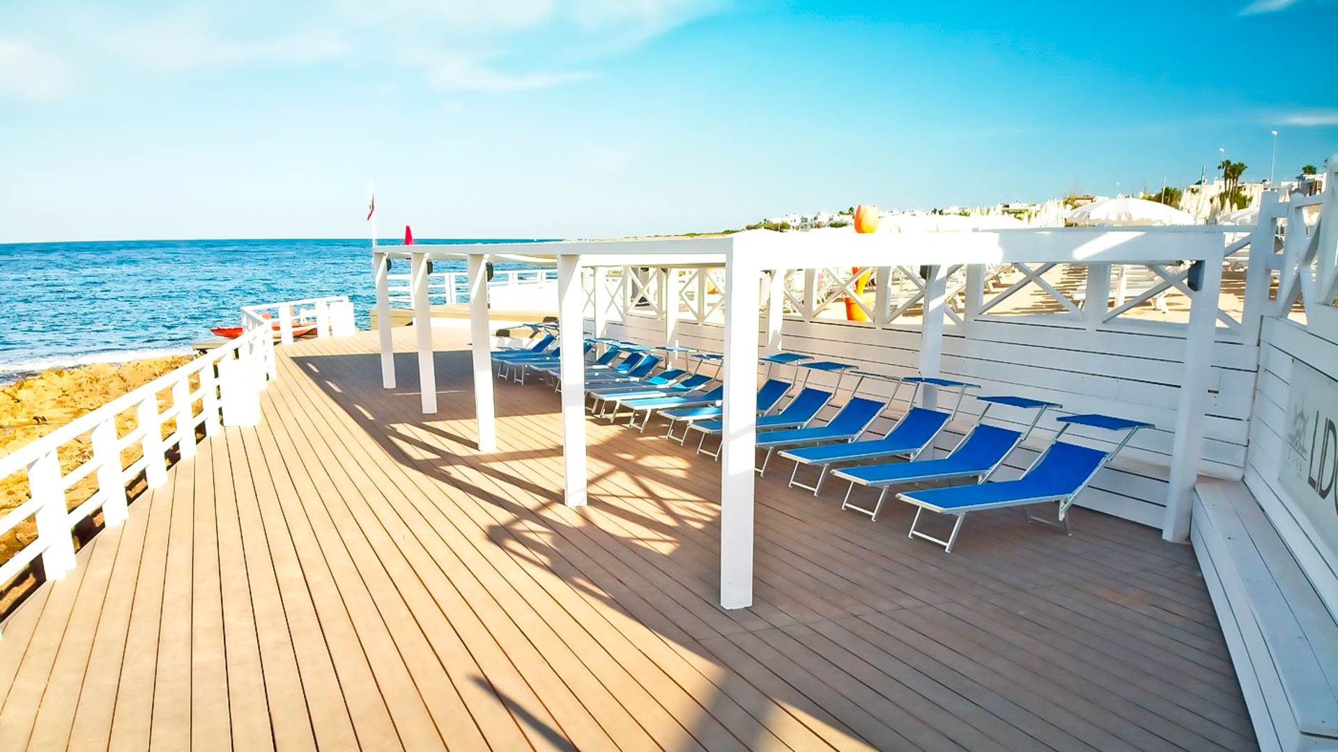 L'Isola di Pazze Hotel Resort