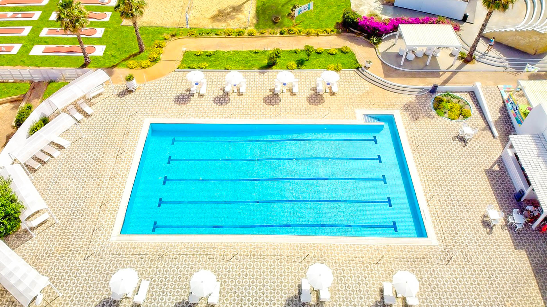 L'Isola di Pazze Hotel Resort