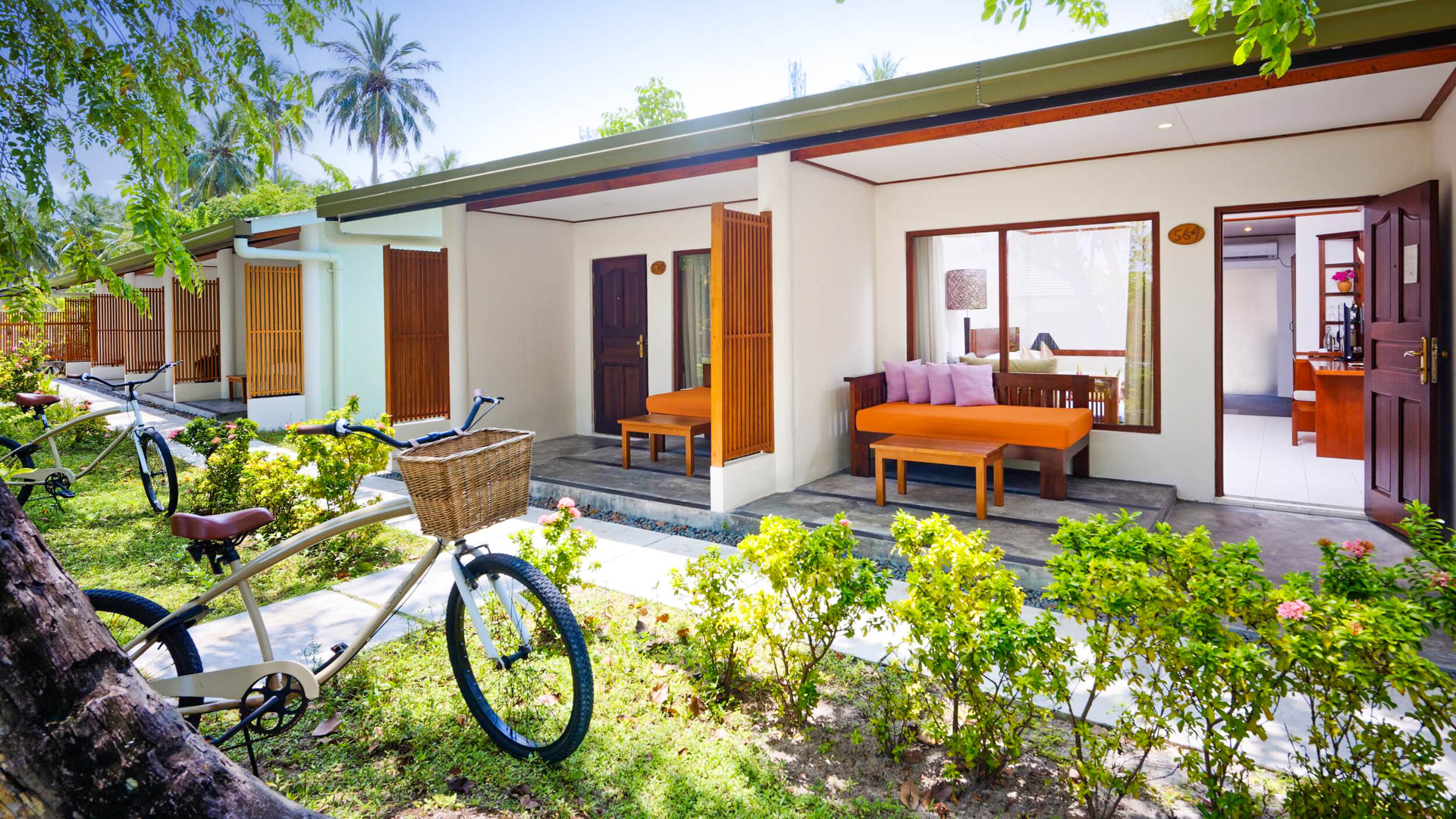 Villa Park Sun Island