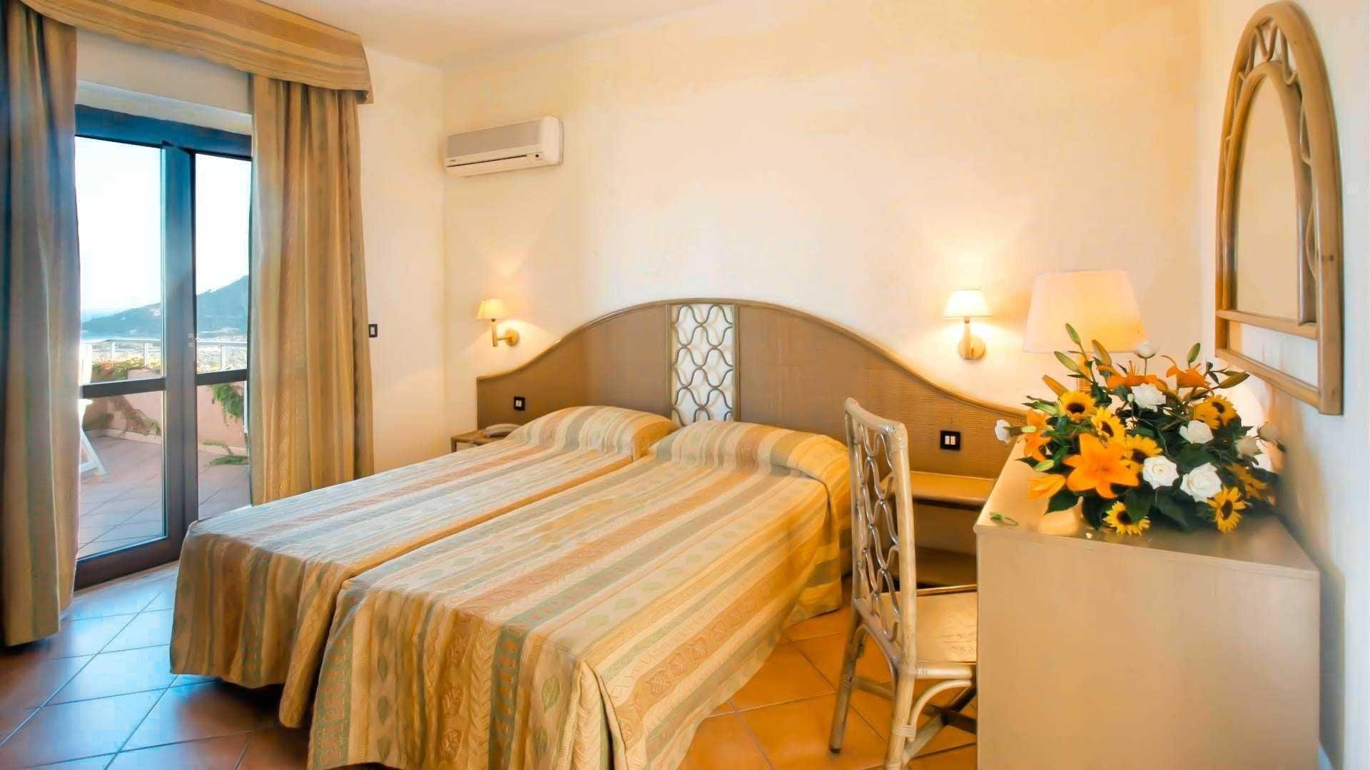 Villaggio Porto Rhoca