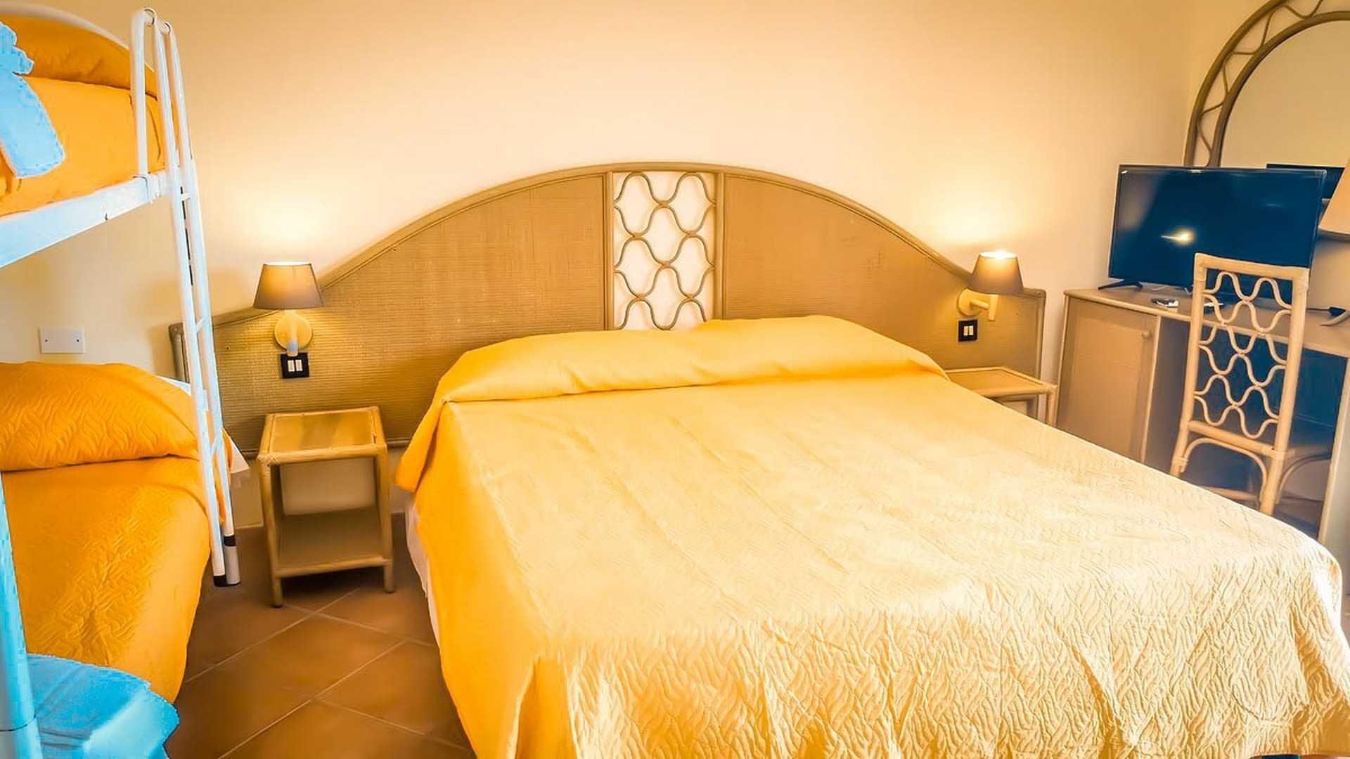 Villaggio Porto Rhoca