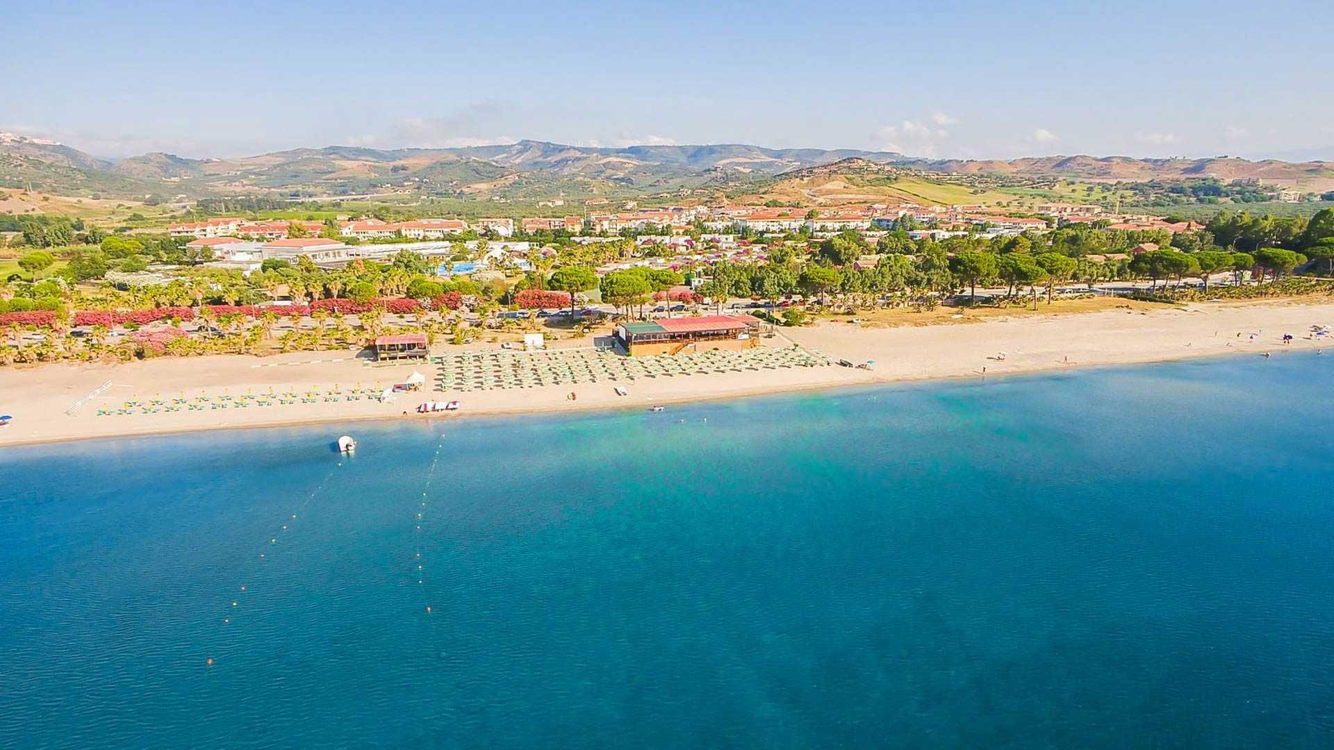 Villaggio Porto Rhoca