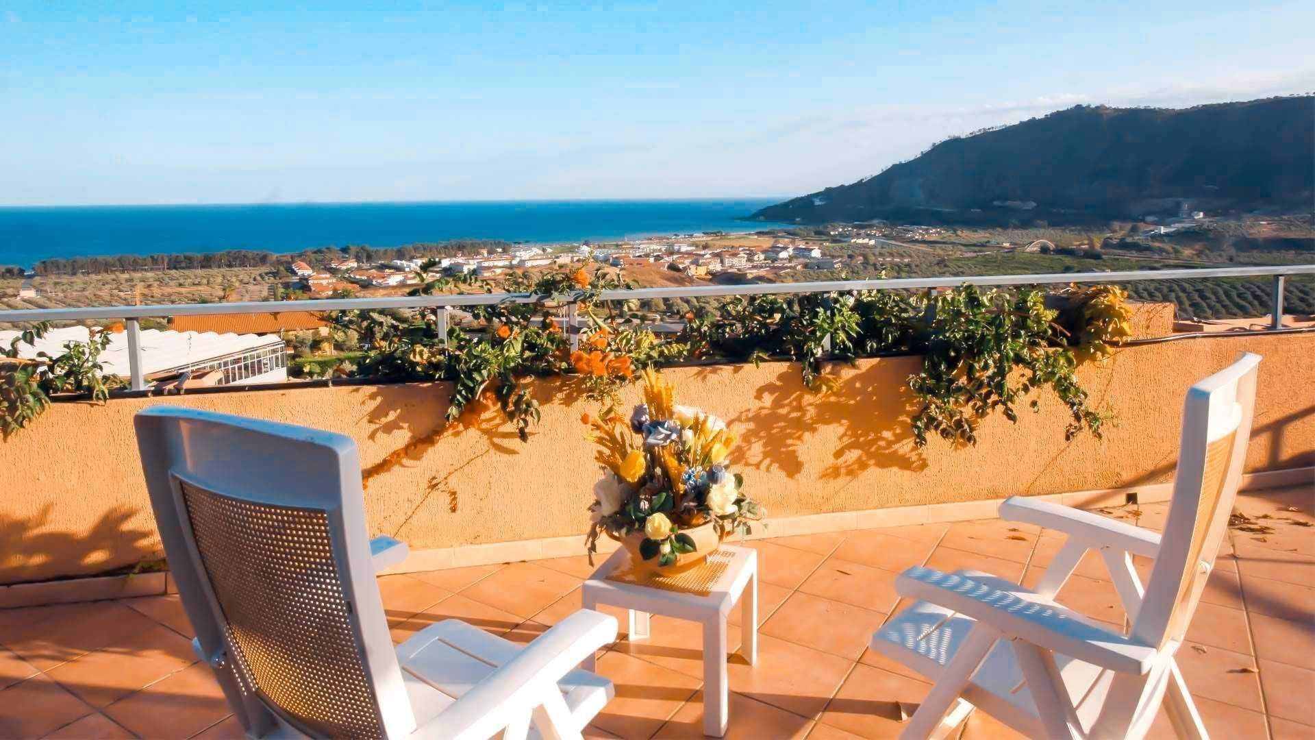 Villaggio Porto Rhoca