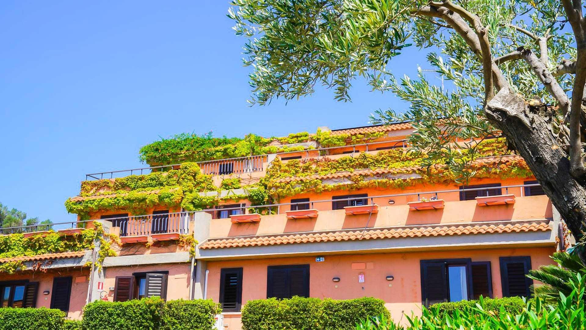 Villaggio Porto Rhoca