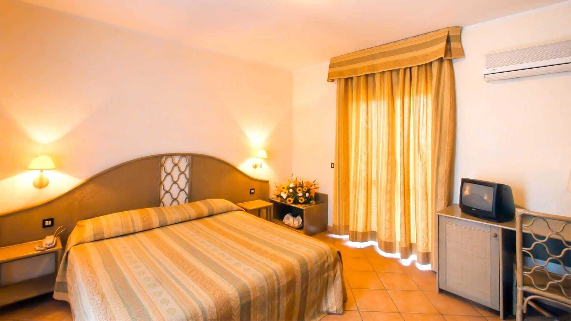 Villaggio Porto Rhoca