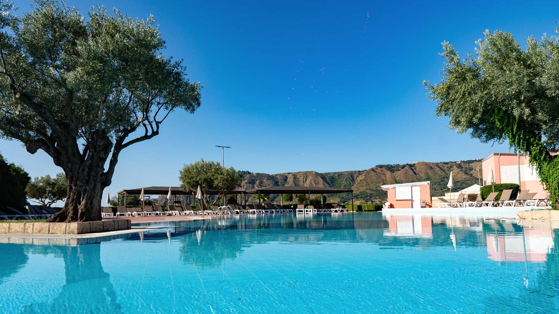 Villaggio Porto Rhoca