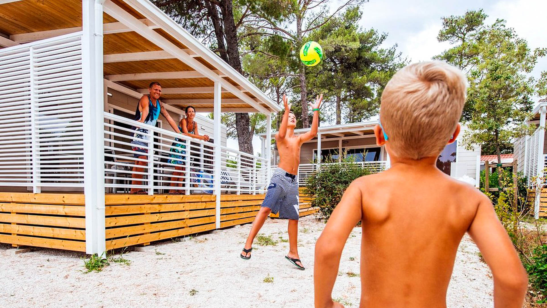 ZATON HOLIDAY RESORT mh