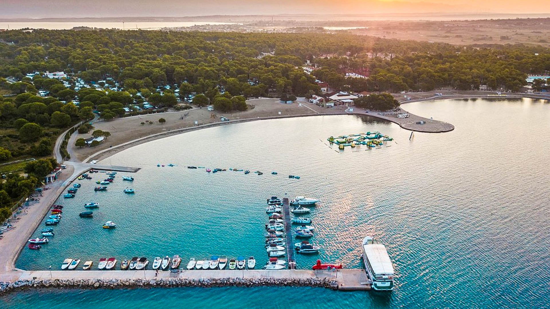 ZATON HOLIDAY RESORT mh