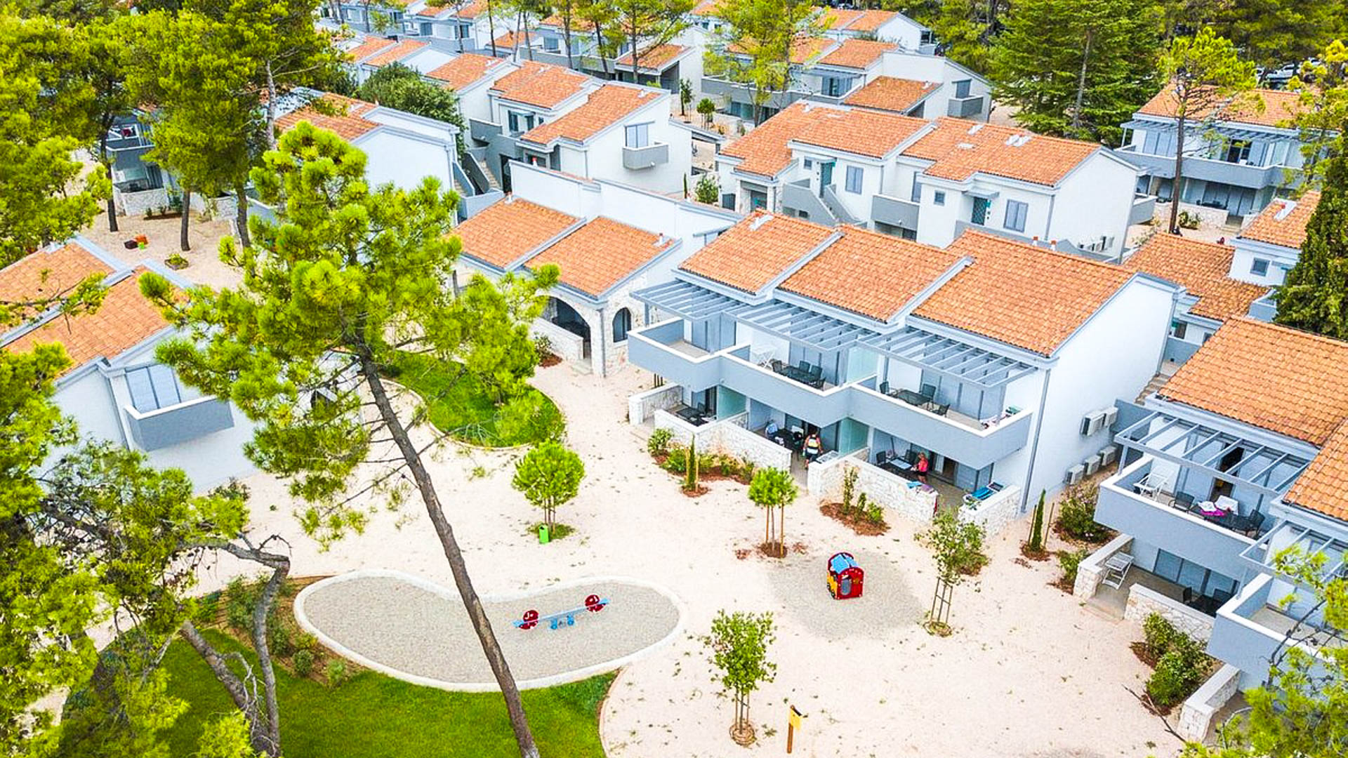 ZATON HOLIDAY RESORT mh