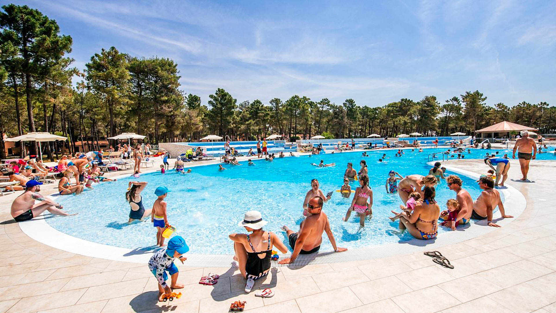 ZATON HOLIDAY RESORT 3*