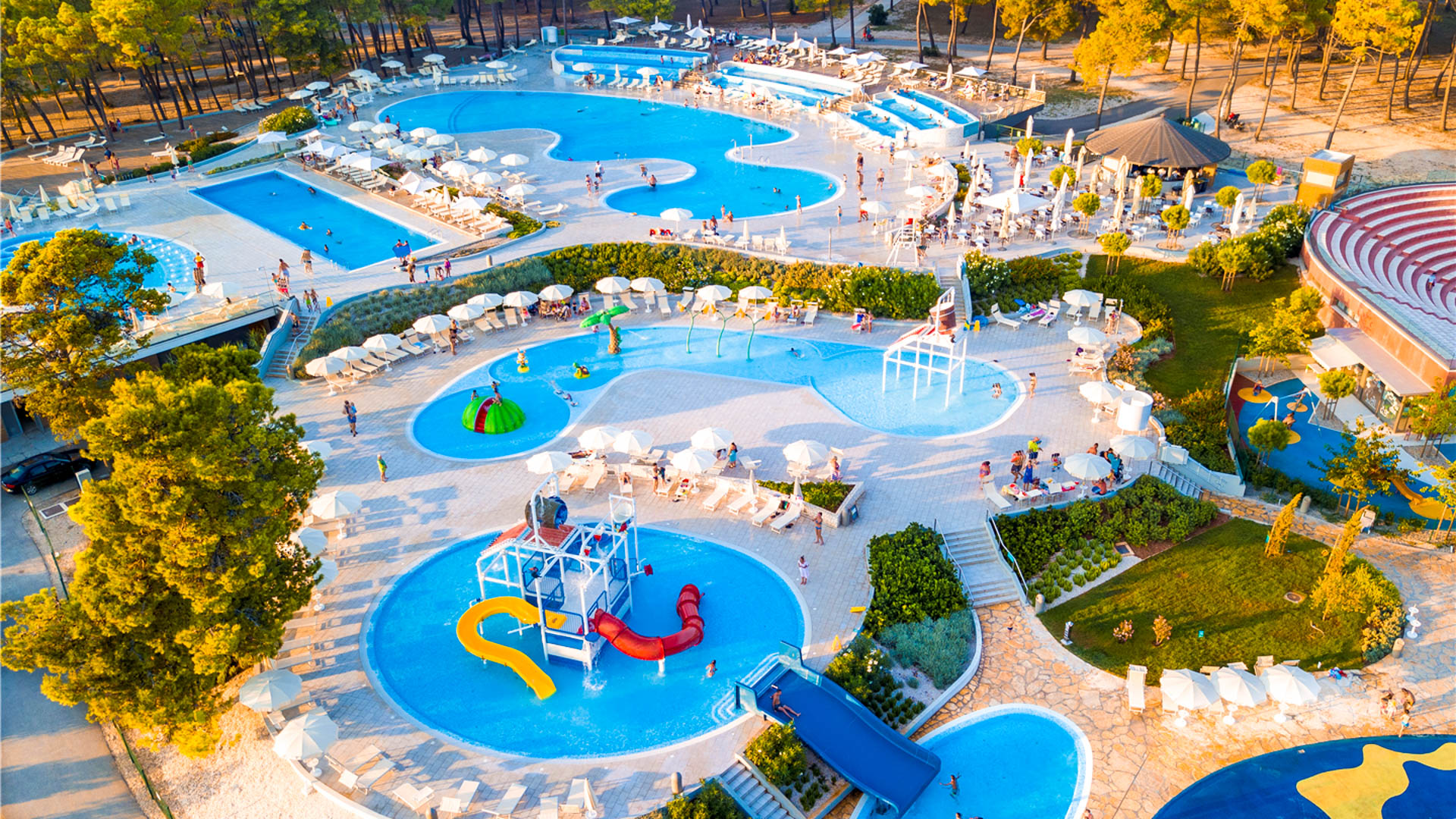 ZATON HOLIDAY RESORT mh