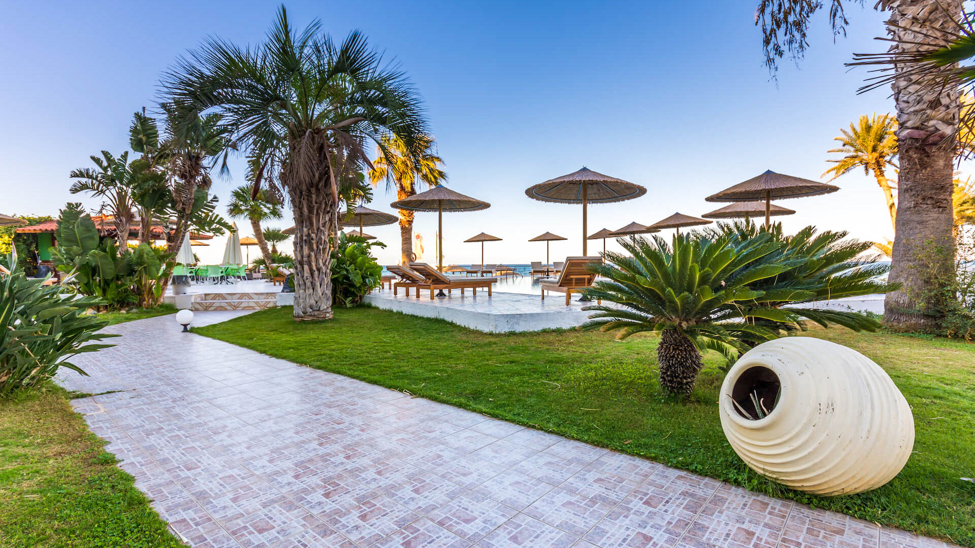 Zephyros Beach Boutique Hotel